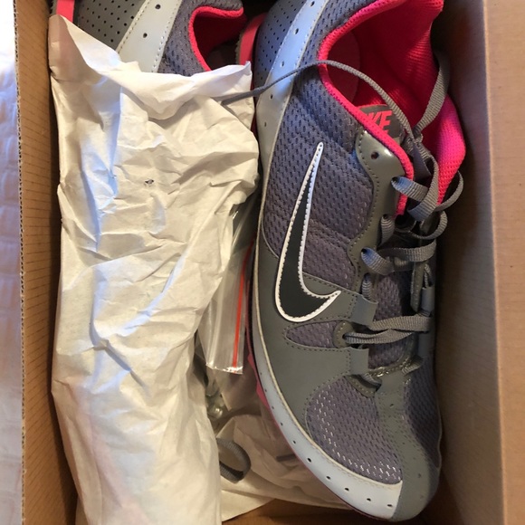 NEW 💗 Nike Track Sneakers - Picture 2 of 5